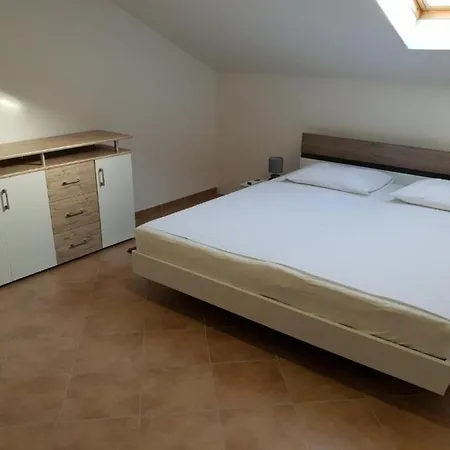 Apartments Drago - Apartments Vrboska